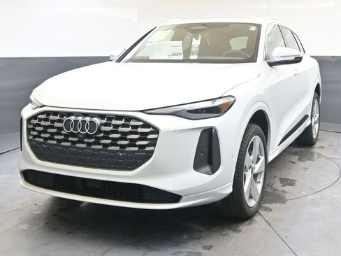 New 2025 Audi Q5 2.0T Premium Plus image 1