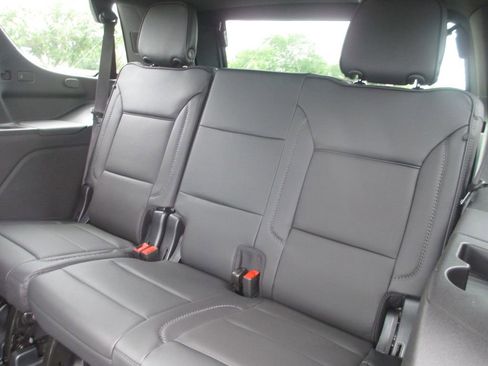 Used 2025 GMC Yukon Denali w/ Denali Reserve Package AWD/4WD image 27