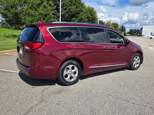 Used 2017 Chrysler Pacifica Touring-L Plus w/ Advanced Safetytec Group FWD image 14