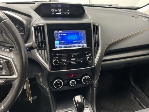 Used 2023 Subaru Crosstrek 2.0i Premium image 14