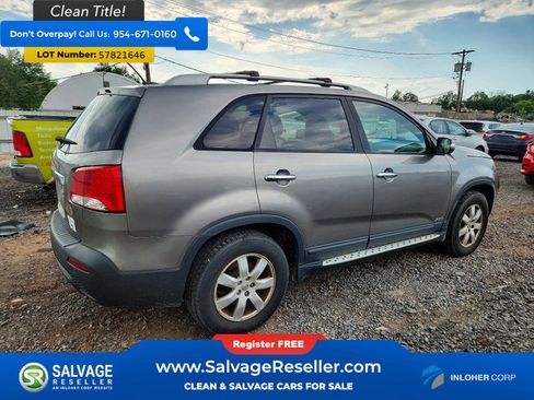 Used 2013 Kia Sorento LX w/ Convenience Pkg AWD/4WD image 4