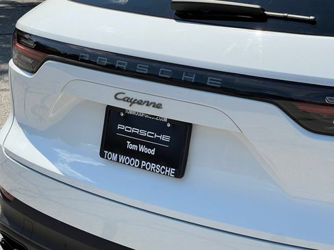 Certified 2023 Porsche Cayenne Platinum Edition AWD/4WD image 10