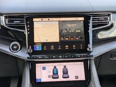 New 2026 Jeep Grand Wagoneer Summit w/ Premium Group III image 20