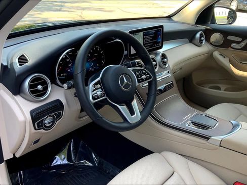 Used 2021 Mercedes-Benz GLC 300 4MATIC image 18