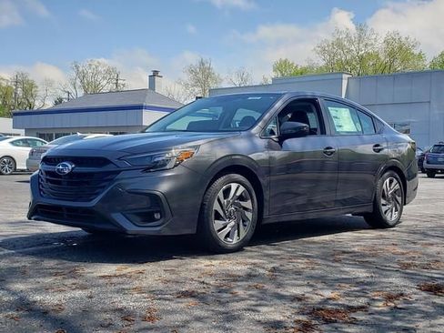 Used 2025 Subaru Legacy Limited image 7