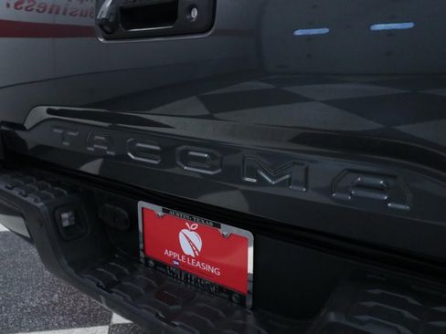 Used 2021 Toyota Tacoma Limited RWD image 31