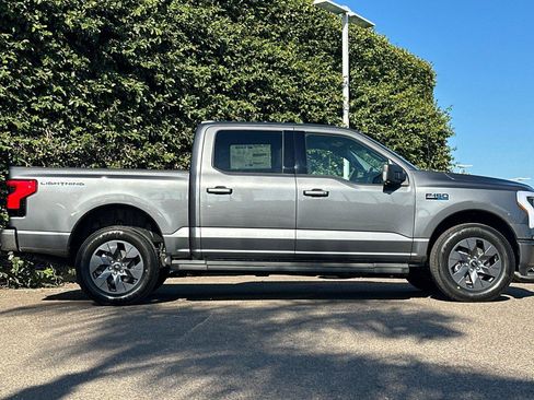 New 2025 Ford F150 Lightning Flash image 3