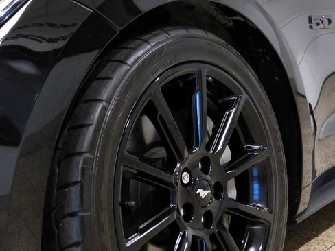 Used 2016 Ford Mustang GT Premium w/ Equipment Group 401A RWD image 32