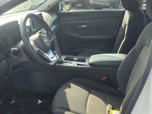 Used 2024 Nissan Sentra SV FWD image 14