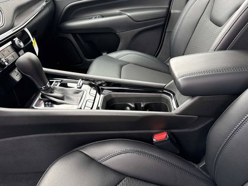New 2026 Jeep Compass Latitude AWD/4WD image 14