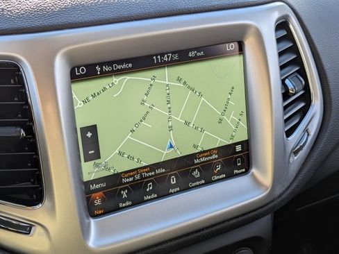 Used 2017 Jeep Compass Latitude w/ Popular Equipment Group image 21