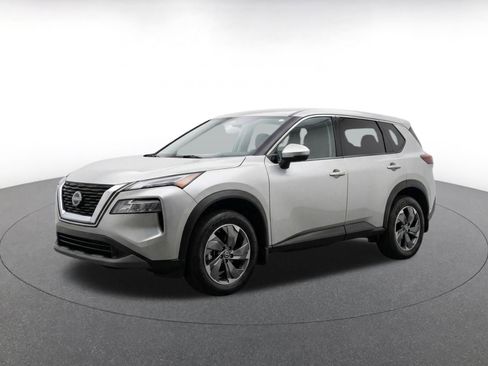 Used 2025 Nissan Rogue SV FWD image 3