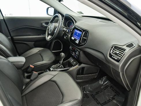 Used 2019 Jeep Compass Altitude image 16