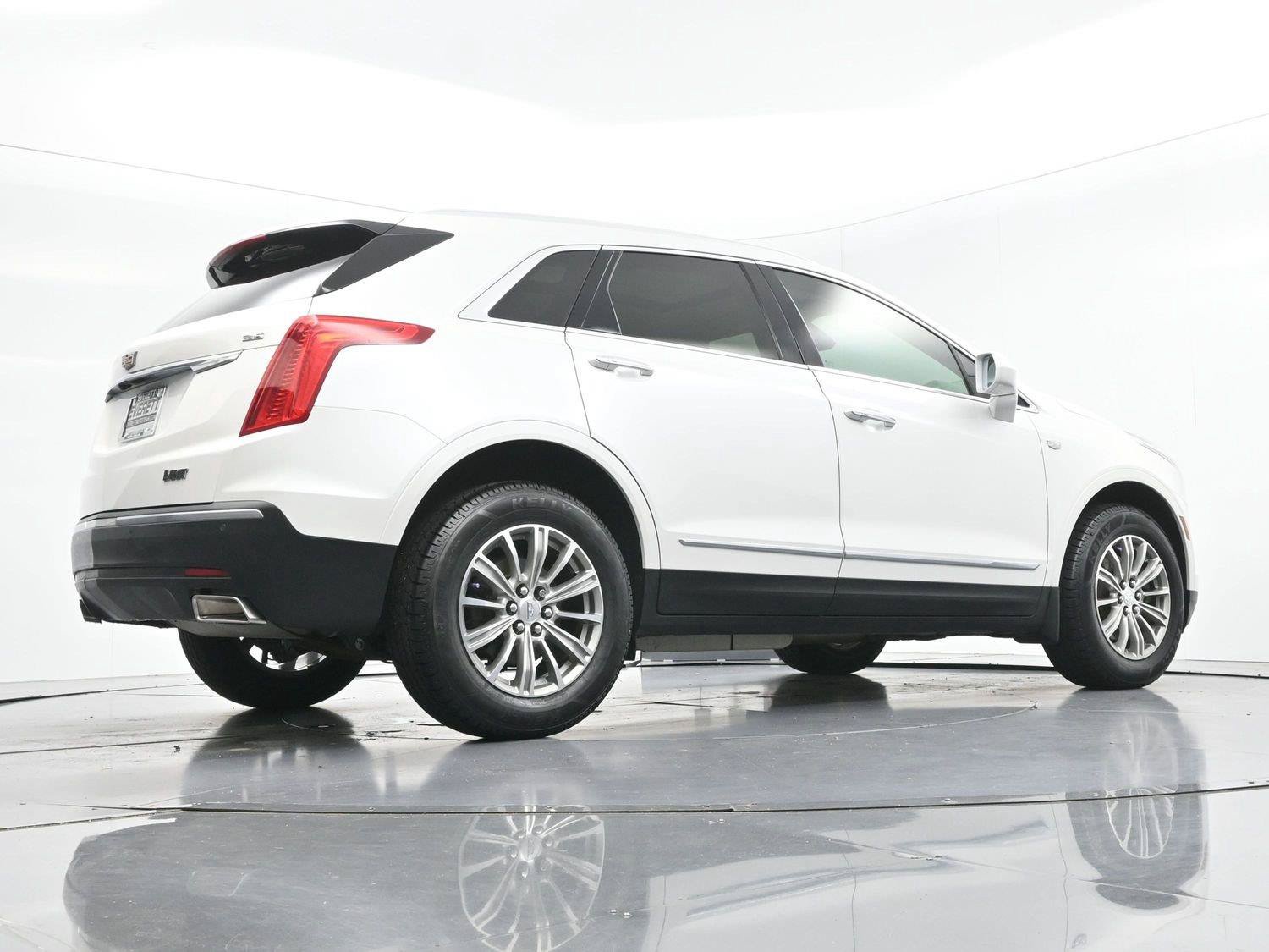 Used 2017 Cadillac XT5 Luxury w/ Driver Awareness Package FWD image 56
