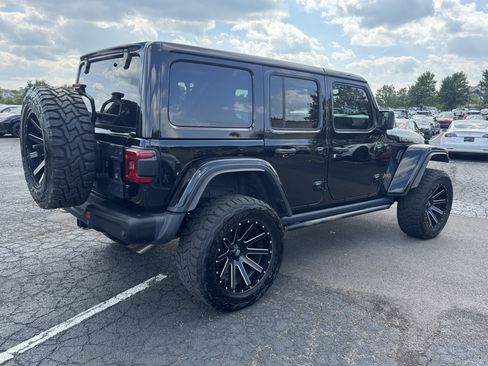 Used 2023 Jeep Wrangler Unlimited Rubicon 392 w/ Xtreme Recon 35" Tire Package AWD/4WD image 12