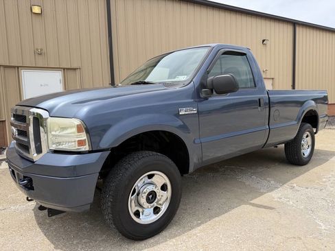 Used 2005 Ford F250 XLT AWD/4WD image 6
