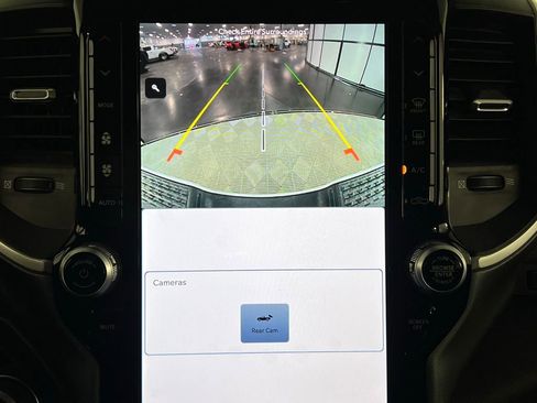 Used 2024 RAM 2500 Big Horn w/ Sport Appearance Package image 21