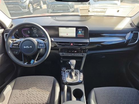 New 2026 Kia Seltos S image 17