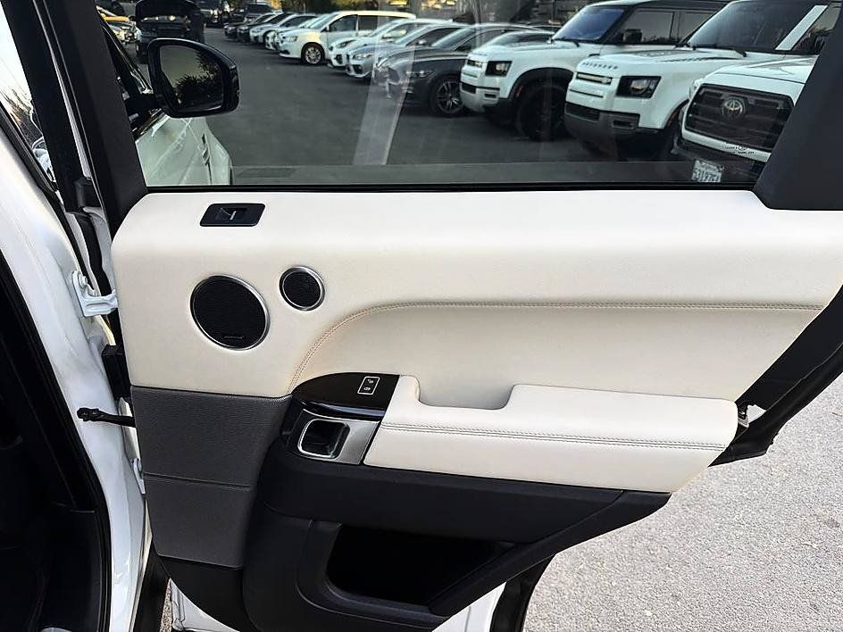 Used 2014 Land Rover Range Rover Sport Supercharged AWD/4WD image 13