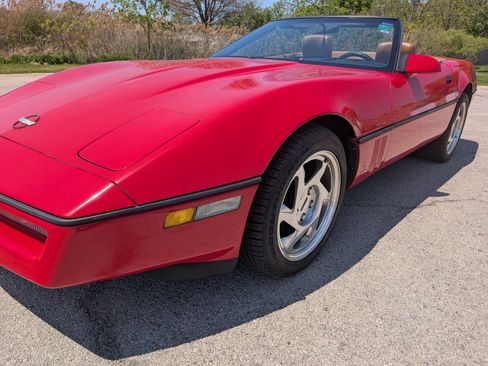 Used 1990 Chevrolet Corvette Convertible RWD image 19