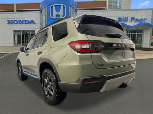 New 2026 Honda Pilot TrailSport image 3