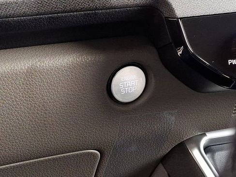 New 2026 Kia Carnival EX image 15