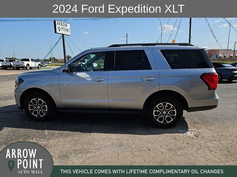 Used 2024 Ford Expedition XLT RWD image 7