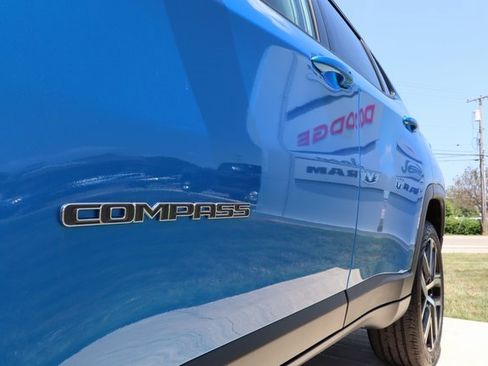 New 2025 Jeep Compass Limited image 7