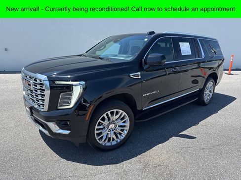 Used 2025 GMC Yukon XL Denali AWD/4WD image 1