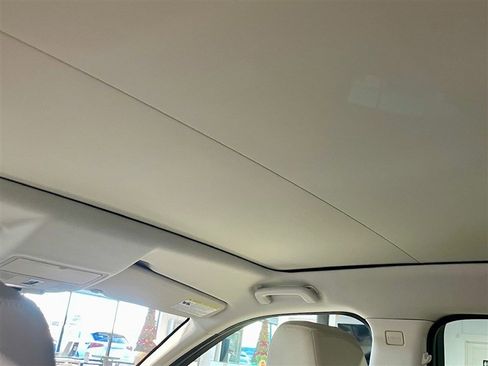 Used 2020 Land Rover Discovery Sport S image 14