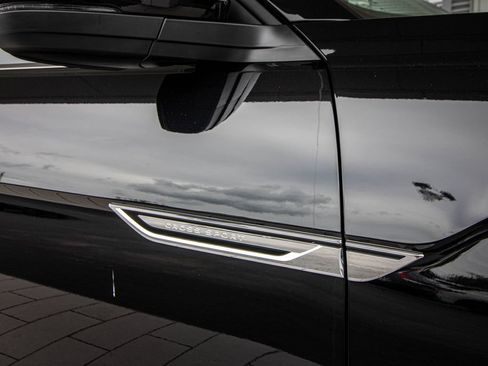 New 2026 Volkswagen Atlas Cross Sport SE FWD image 4