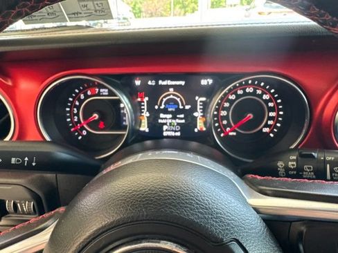 Used 2019 Jeep Wrangler Unlimited Rubicon w/ Dual Top Group AWD/4WD image 15