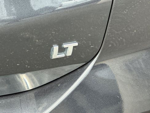 Used 2022 Chevrolet Equinox LT FWD image 26