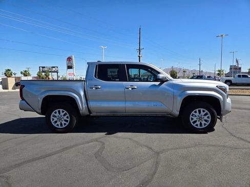 Certified 2025 Toyota Tacoma SR5 image 3