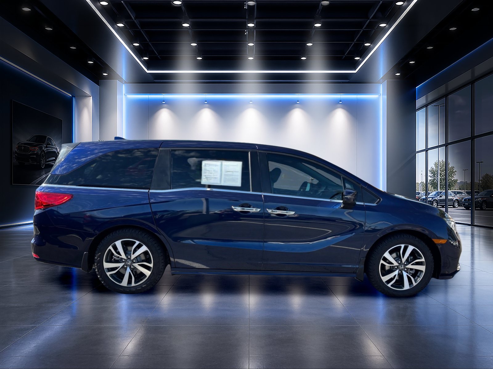 Used 2023 Honda Odyssey Touring image 3