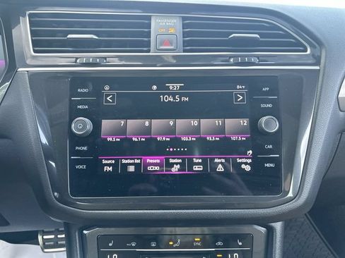 Used 2024 Volkswagen Tiguan SE R-Line w/ MDO Package, Three-Row FWD image 11