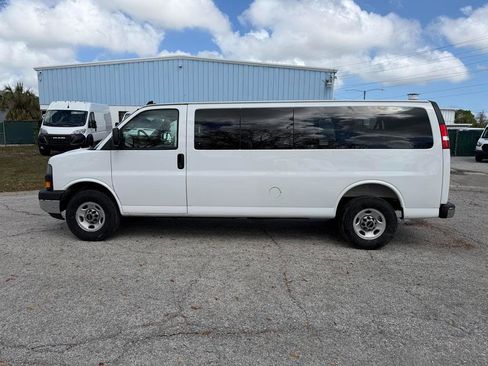 Used 2025 GMC Savana 3500 LT w/ LT Preferred Equipment Group image 2