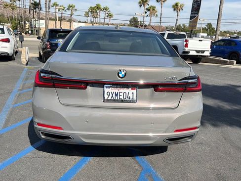 Used 2022 BMW 740i w/ Premium Package RWD image 6