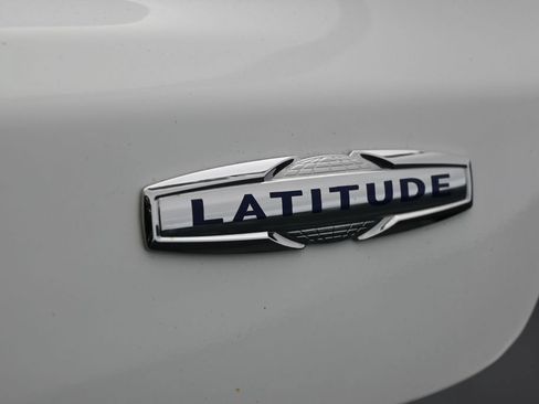 Used 2024 Jeep Compass Latitude AWD/4WD image 31