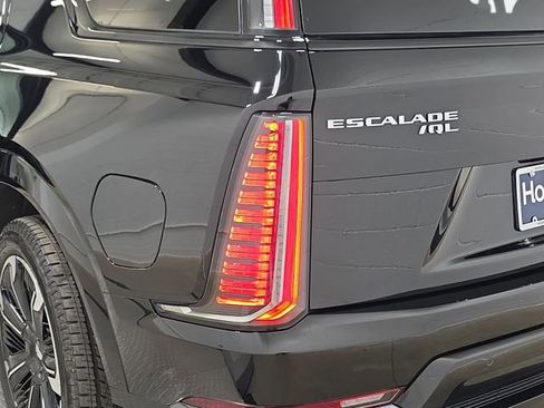 Used 2026 Cadillac Escalade IQL Sport 1 image 34