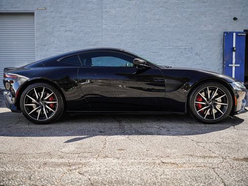 Used 2020 Aston Martin V8 Vantage Coupe image 16