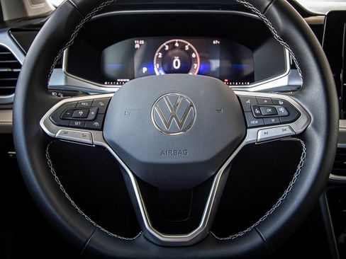 New 2026 Volkswagen Taos SE image 33