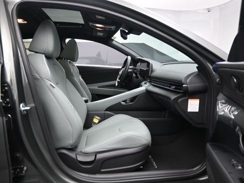 New 2026 Hyundai Elantra Limited w/ Cargo Package FWD image 32