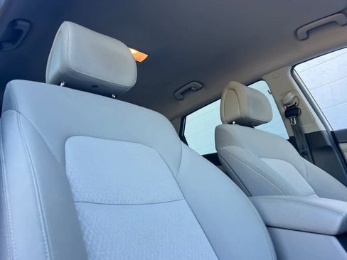 Used 2017 Hyundai Tucson Sport image 18