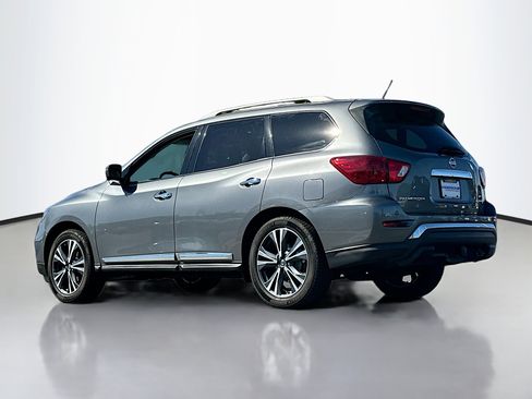 Used 2018 Nissan Pathfinder Platinum image 13