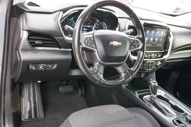 Used 2020 Chevrolet Traverse LT w/ Driver Confidence II Package AWD/4WD image 13