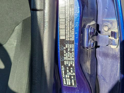 Used 2016 Jeep Renegade Latitude FWD image 32