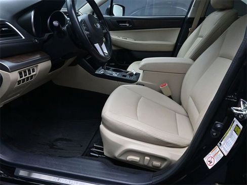 Used 2016 Subaru Outback 3.6R Limited image 17
