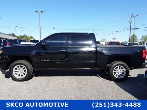 Used 2018 Chevrolet Silverado 1500 Custom image 2