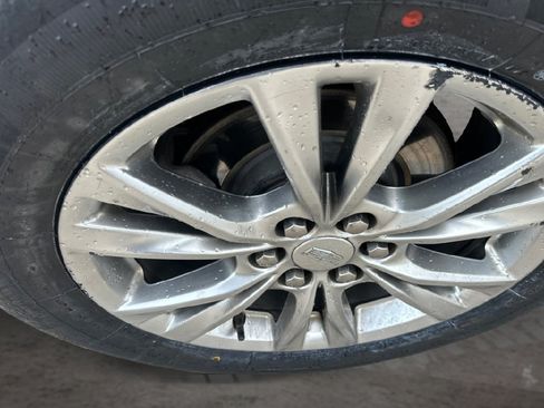 Used 2020 Cadillac XT5 Premium Luxury FWD image 16